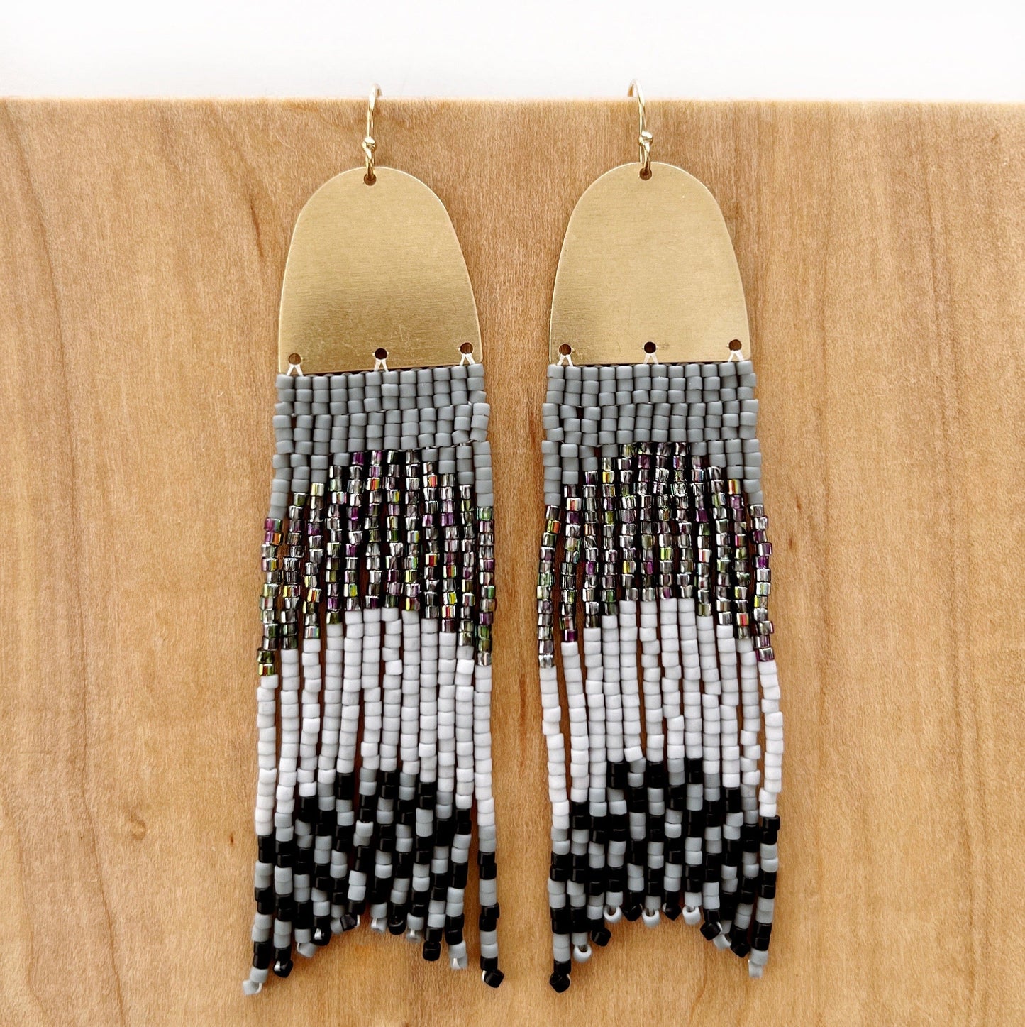 Load image into Gallery viewer, Lillie Nell Hinak Bitepuli Earrings in Pigeon
