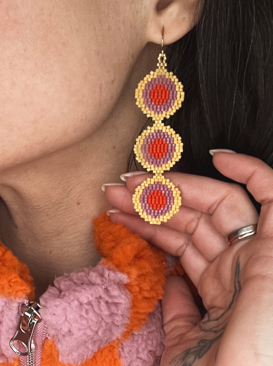 Load image into Gallery viewer, Lillie Nell Hvshi Earrings in
