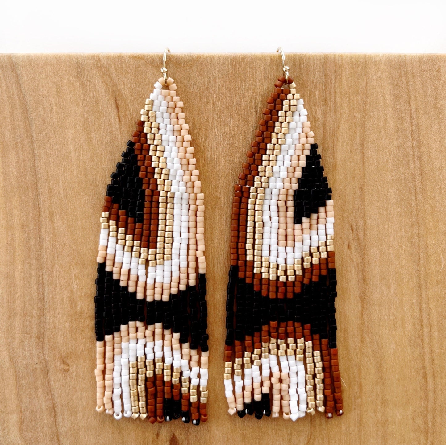 Load image into Gallery viewer, Lillie Nell Yukpa Earrings in Agate
